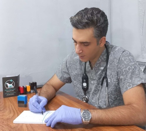 بهترین کلینیک دامپزشکی در اصفهان مشتاق
